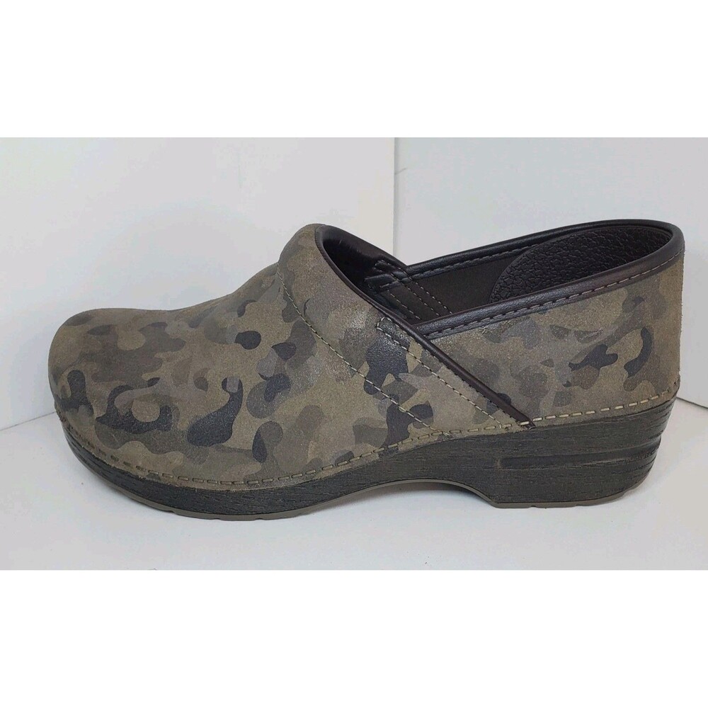 Dansko Womens Professional Suede Camo Soft Clogs Size 41 EU 9.5 US Nurse